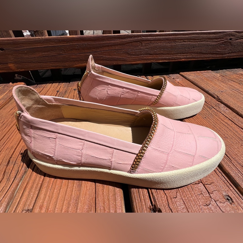 Giuseppe Zanotti Pink Leather Slip-on Sneakers  size 40 US 9 with chain & zipper